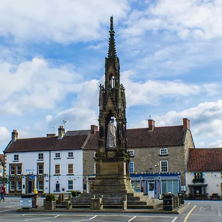 皇家橡树酒店 3* 赫尔姆斯利